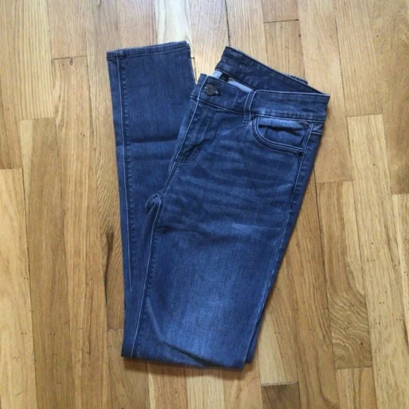 WHBM Skinny Indigo wash Jegging size 2 - Picture 4 of 6